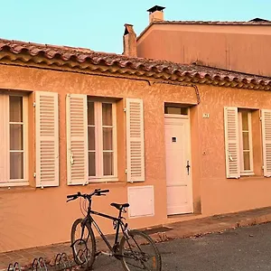 La Maison Et Son Adorable Jardin Clos Hébergement de vacances